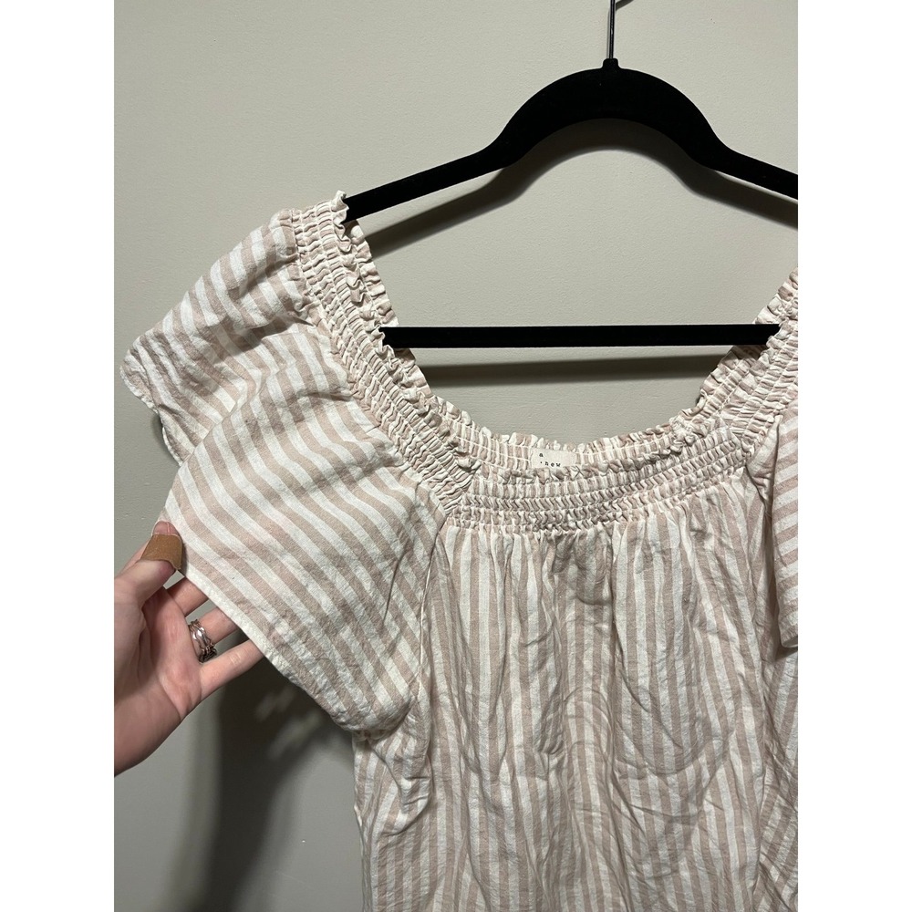 Neutral Blouse - Picture 3 of 4
